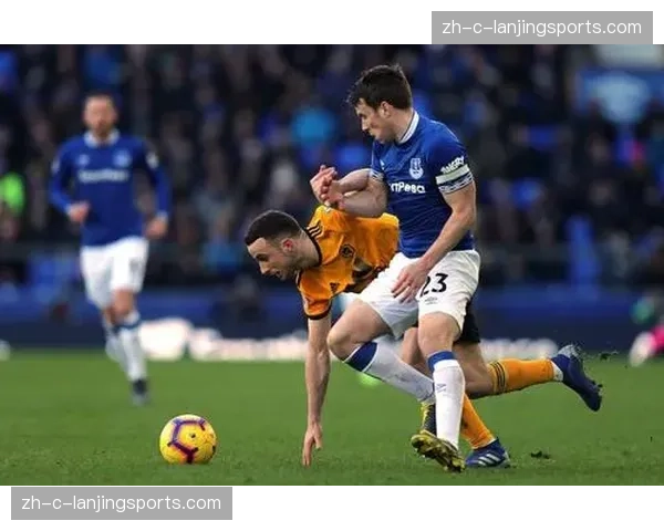 埃弗顿前锋勒温击中门柱 得势不得分成比赛转折